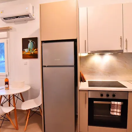 Adams * PalaiónTsiflíkion