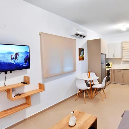 Holiday home Adams Palaiontsiflikion