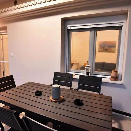 Adams * PalaiónTsiflíkion