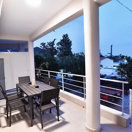 Adams Prázdninový dům