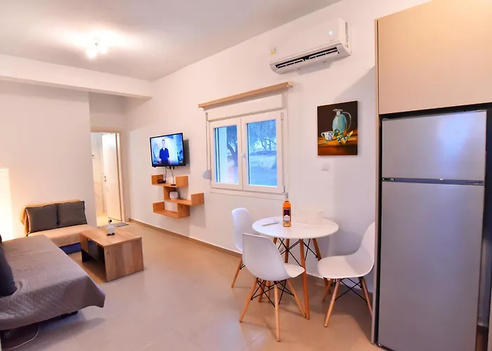 Adams * PalaiónTsiflíkion